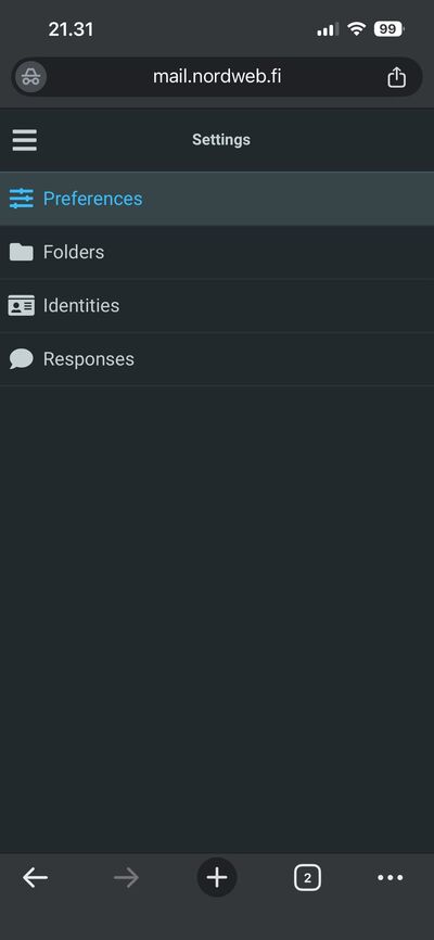 Roundcuben Settings-näkymä: Preferences, Folders, Identities ja Responses.